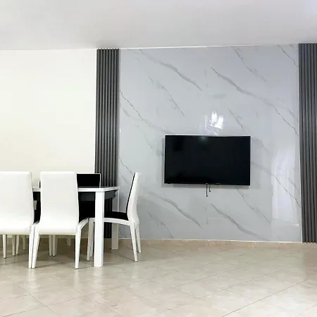 Apartment New Bazaar 2 Bed With Free Garage Tirana
