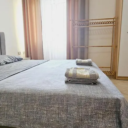 Apartment New Bazaar 2 Bed With Free Garage